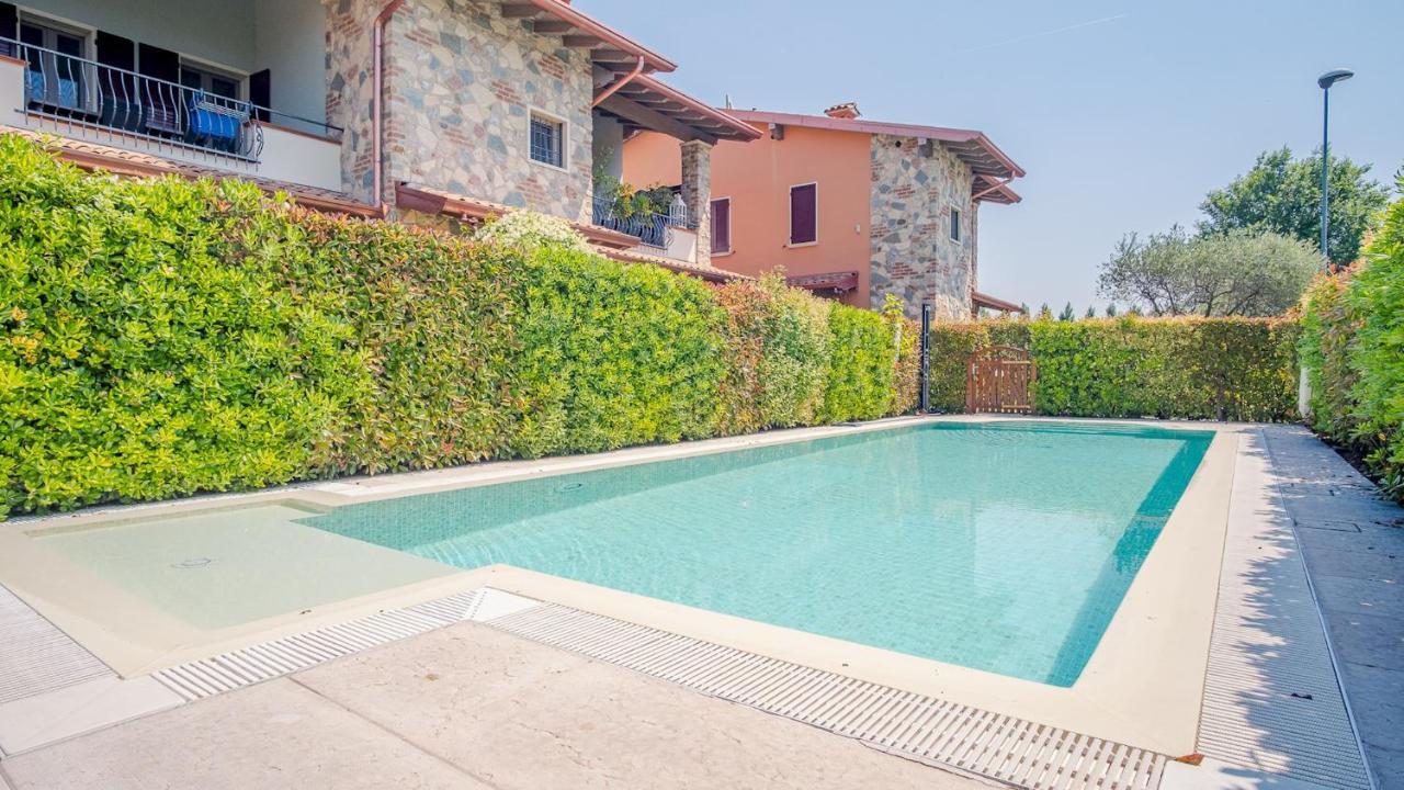 Endless Summer Sirmione - Italian Homing Exteriör bild