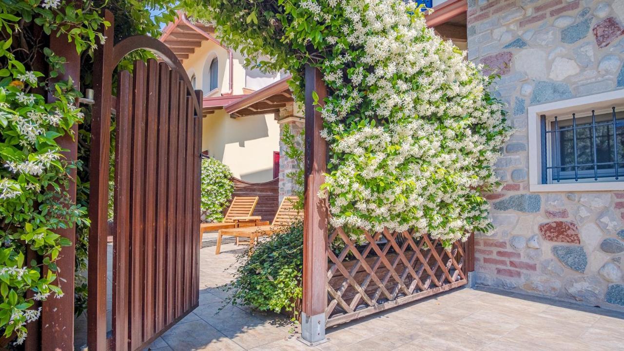 Endless Summer Sirmione - Italian Homing Exteriör bild